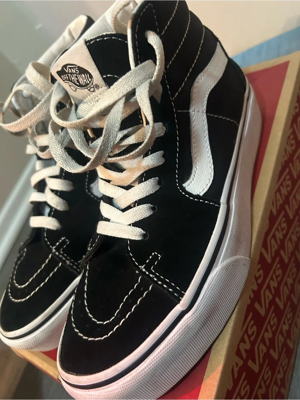 Sk8-Hi Platform 2 Vans Black & White Platform GOOD Condition Size Men 5.5 Wmns 7